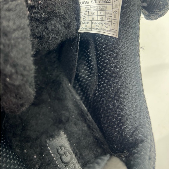 UGG LOWMEL WOMEN'S BOOT/SNEAKER SUEDE BLACK Sz 10 - Picture 2 of 7